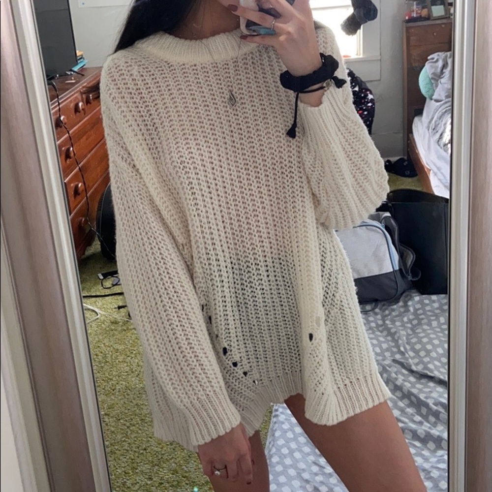 ✨American Eagle Oversized Crew Neck Sweater✨